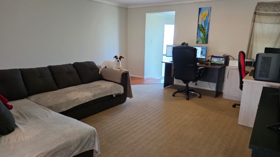 3 Bedroom Property for Sale in Denneoord Western Cape